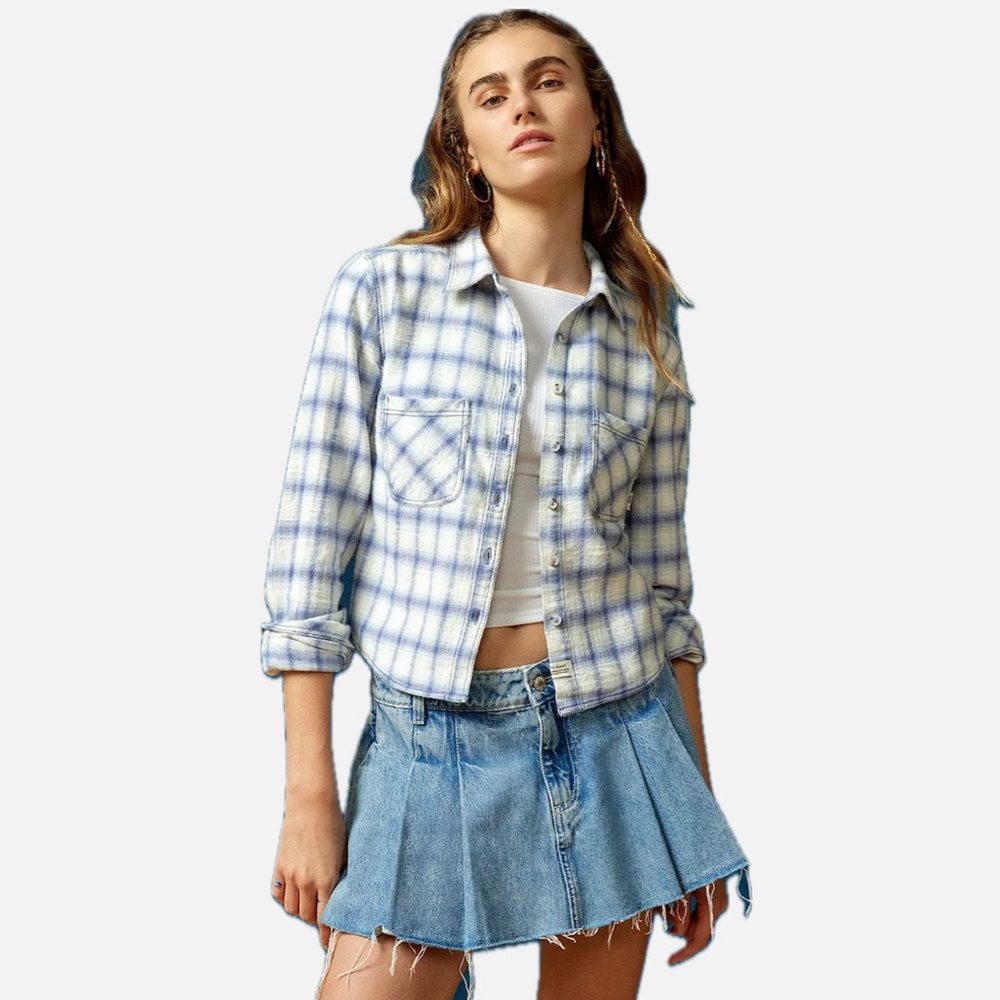 URBAN OUTFITTERS BDG Dakota Cropped Flannel Button-Down Shirt